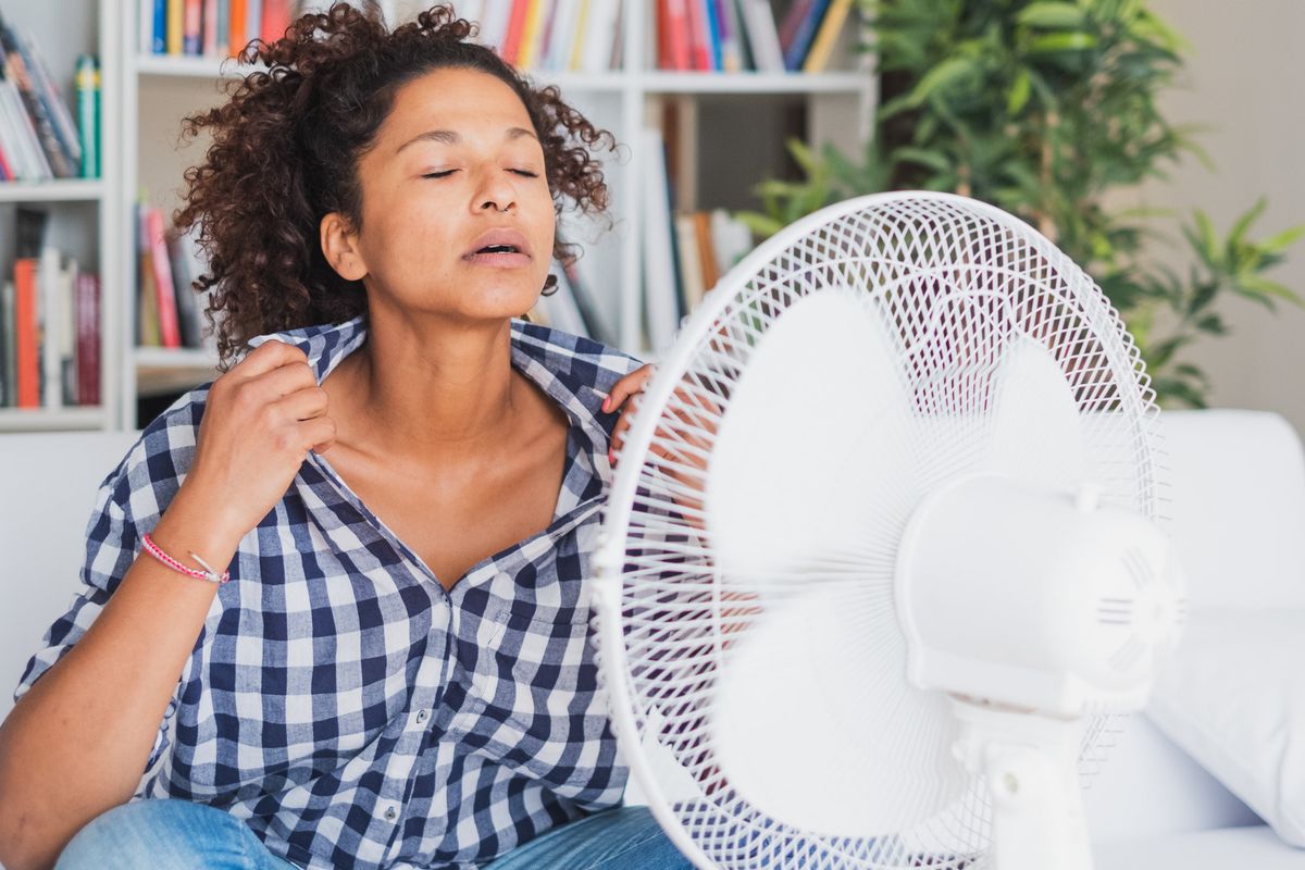 8 Ways to Deal With Hot Flashes in the Heat
