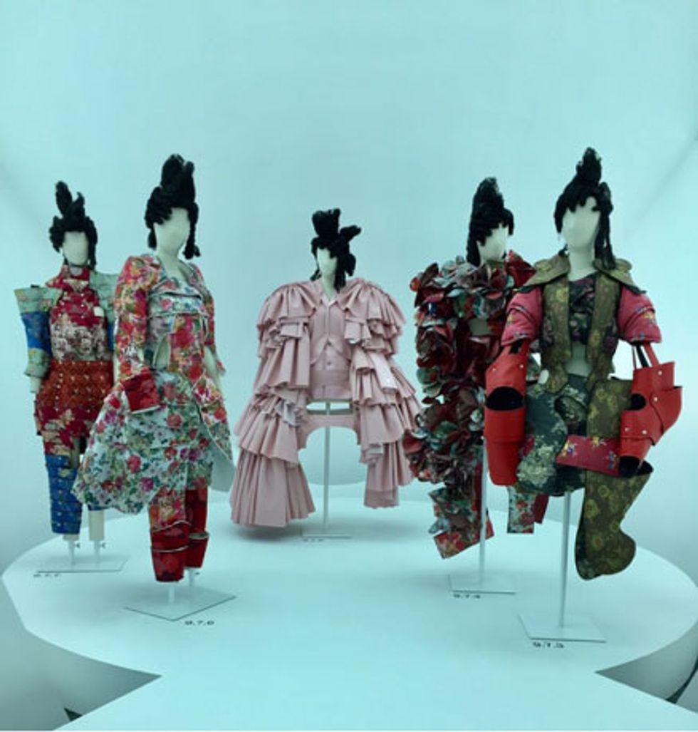 9.7 Order/Chaos: Collection 18th-Century Punk. "The clothes conflate the pneumatic structures and hyperbolic silhouettes of the 1700s with the leitmotifs of 1970s punk." Autumn/winter 2016-17.