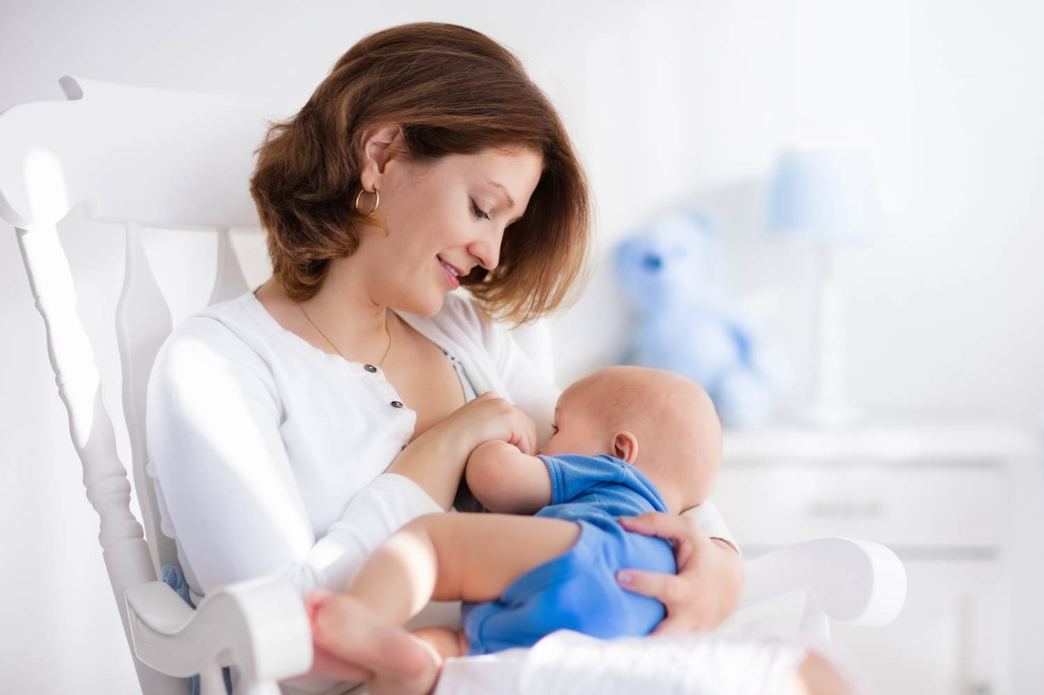 8 Nutrients All Breastfeeding Moms Need