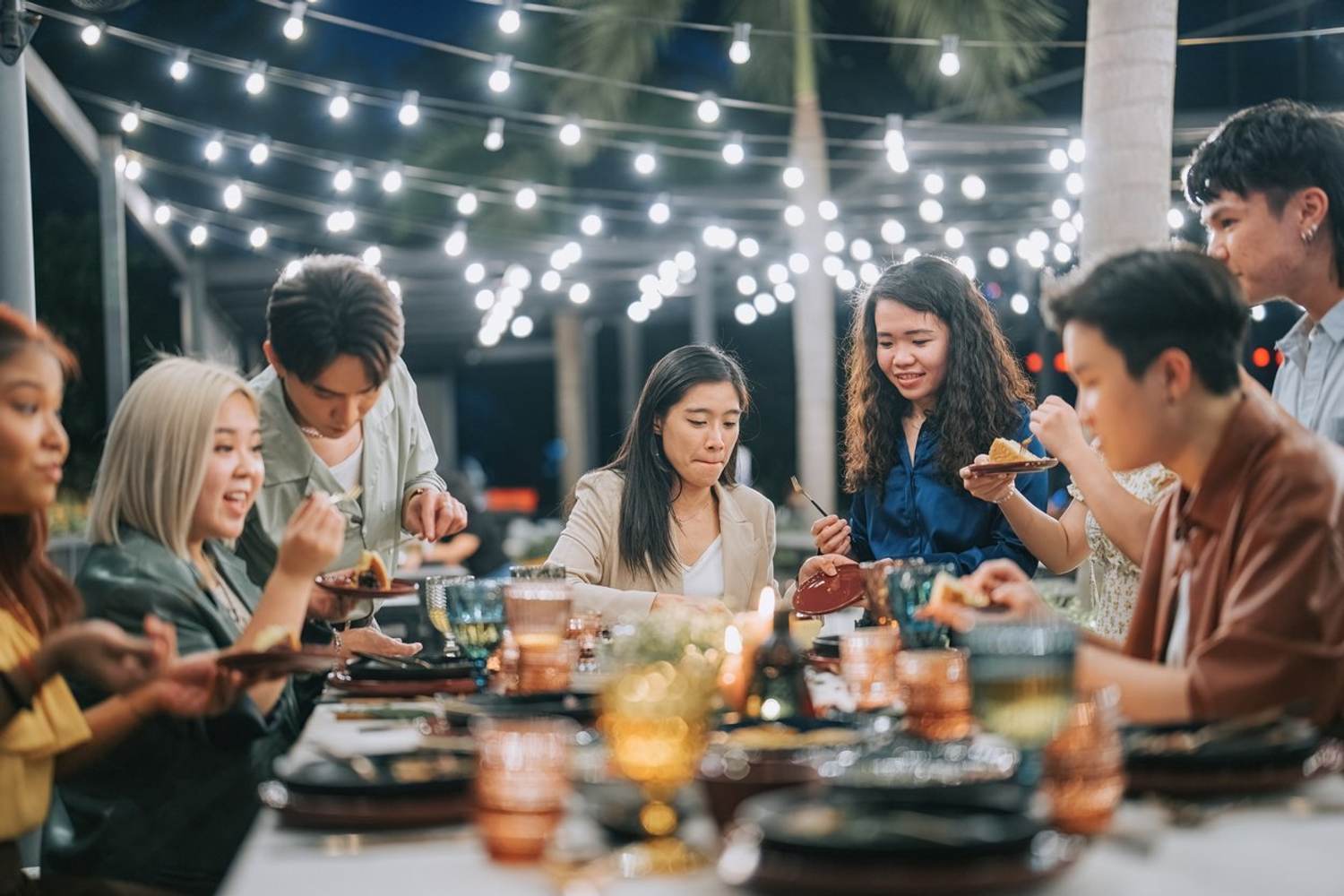 You Are Who You Eat With