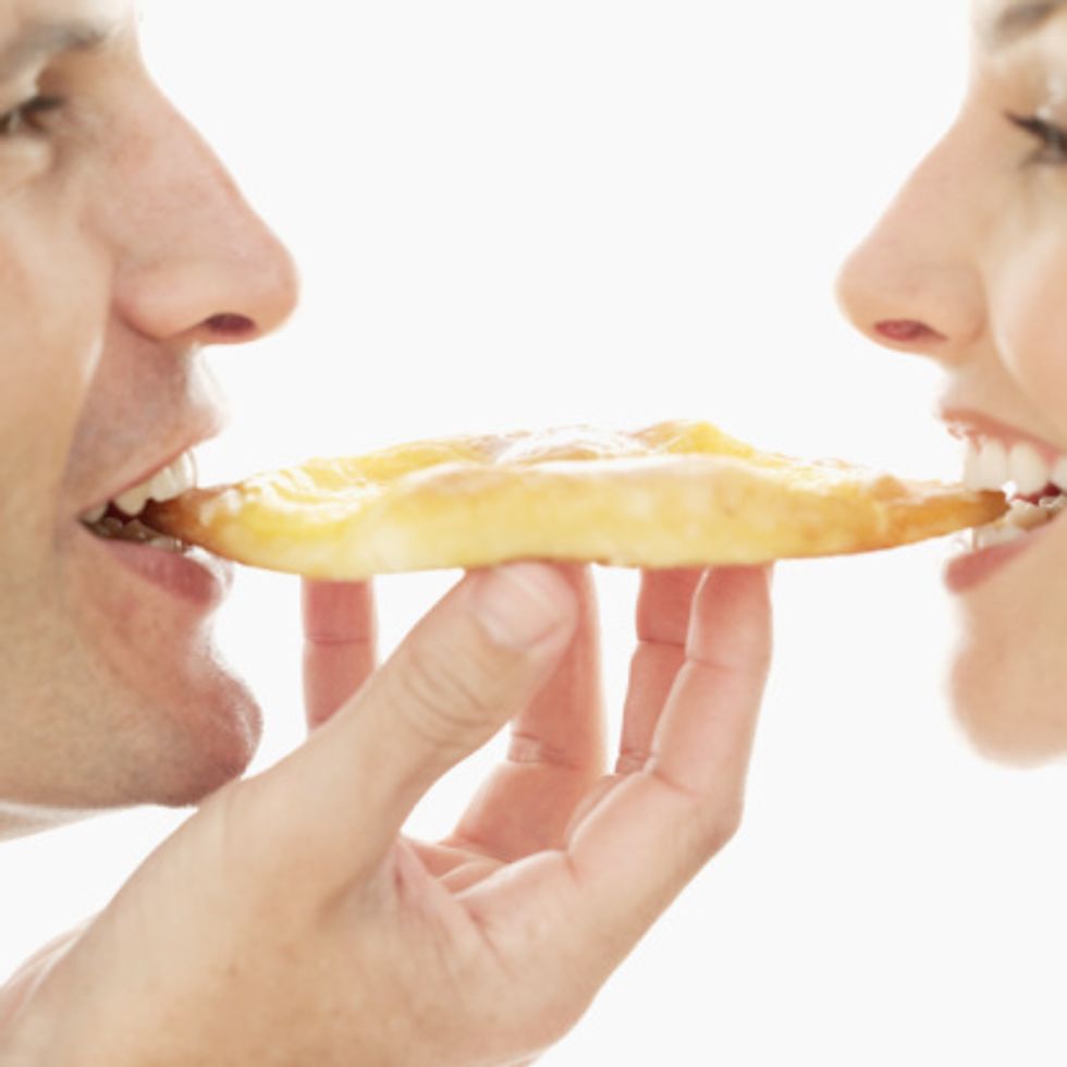 couple sharing food