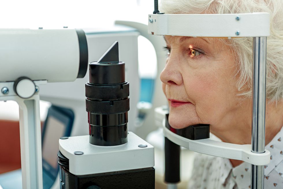 Early Parkinson's May Prompt Vision Problems