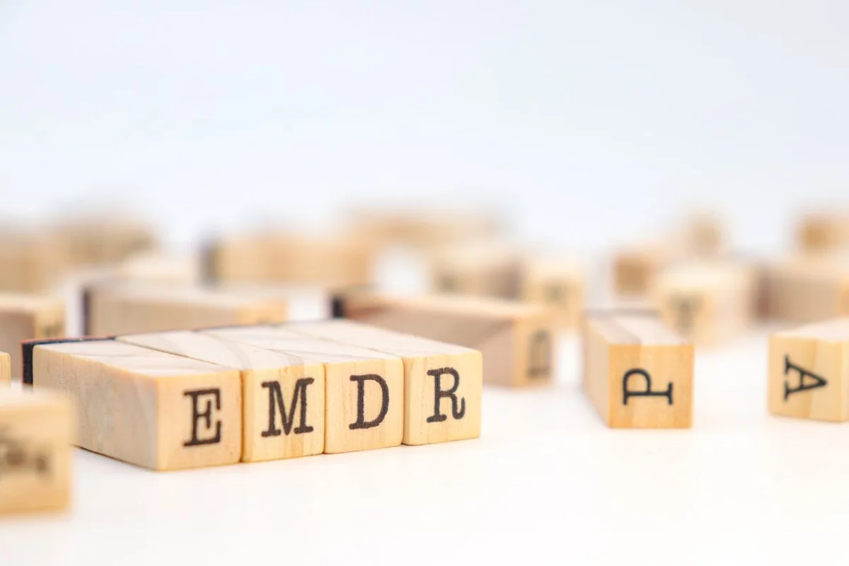 emdr acronym on wooden cubes