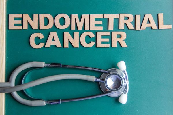 endometrial cancer words with stethoscope