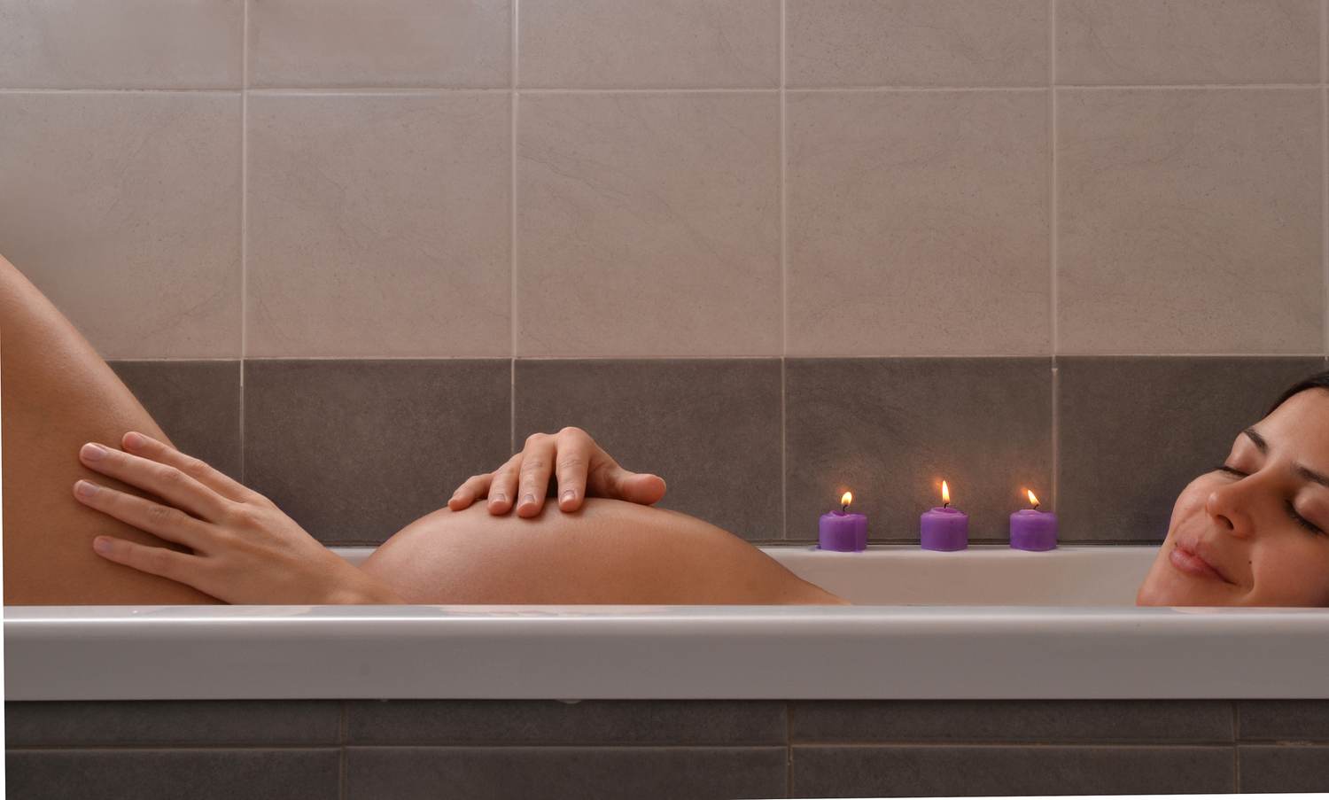 Exercising in Heat or Taking Hot Baths May Be Safe During Pregnancy