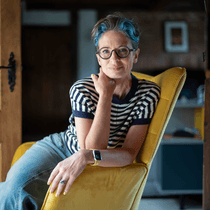 Liz O’Riordan's avatar