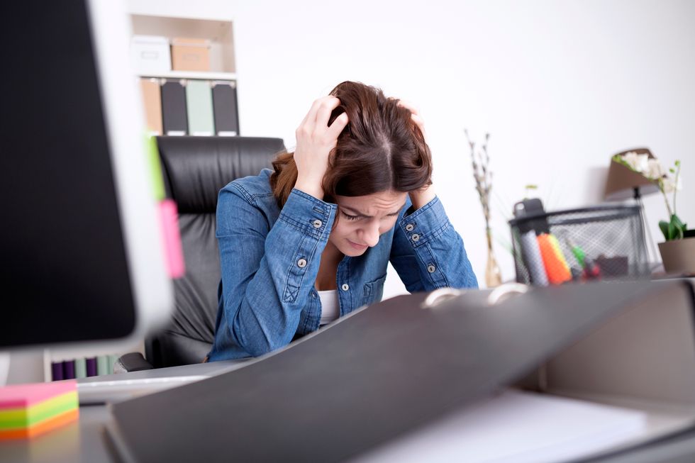Job Burnout Symptoms Are You Working Too Hard? HealthyWomen