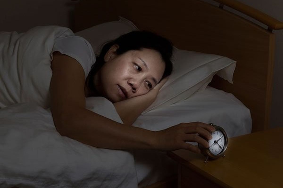 Fitful Sleep May Take Toll on Older Women's Hearts