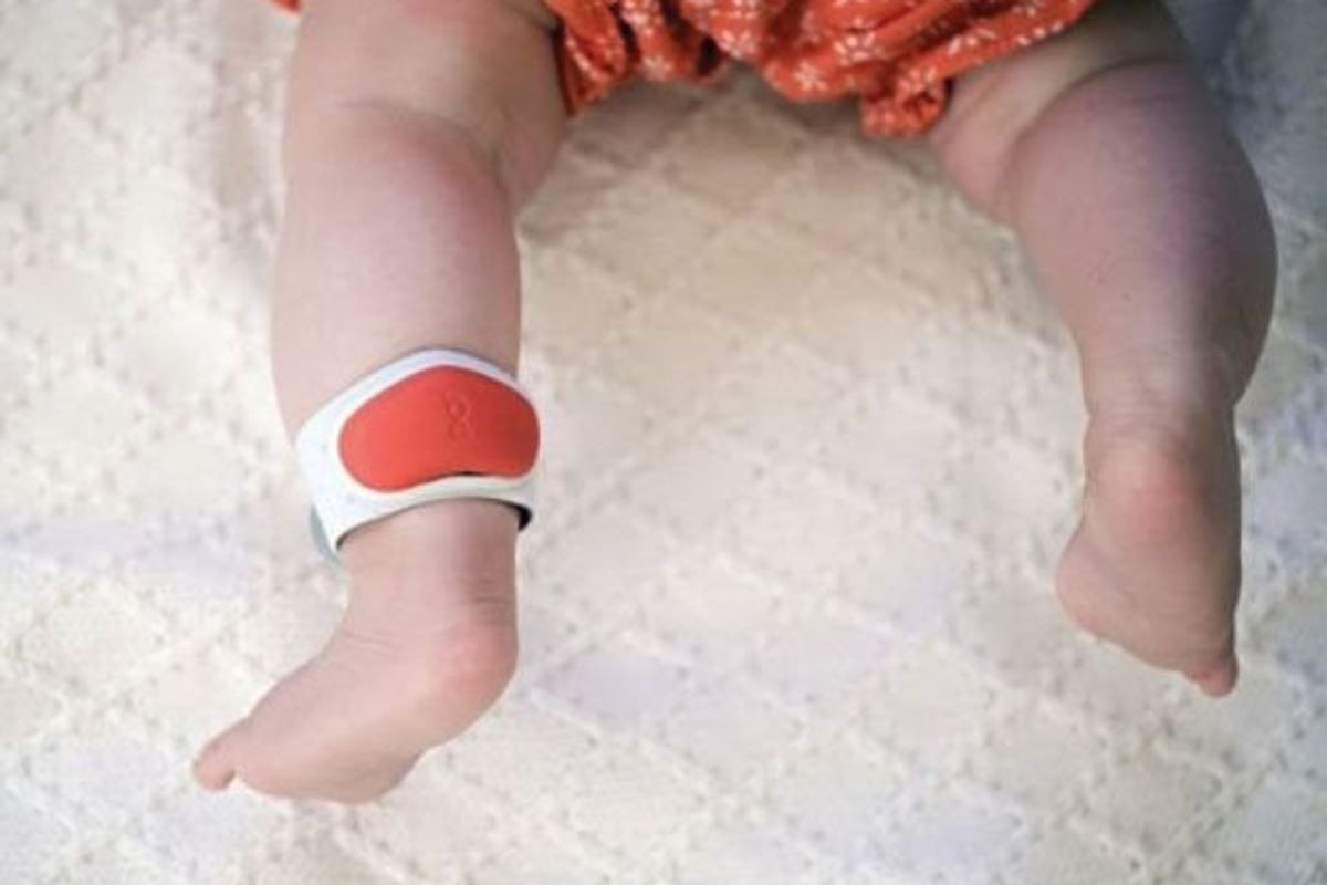 foot monitor on baby