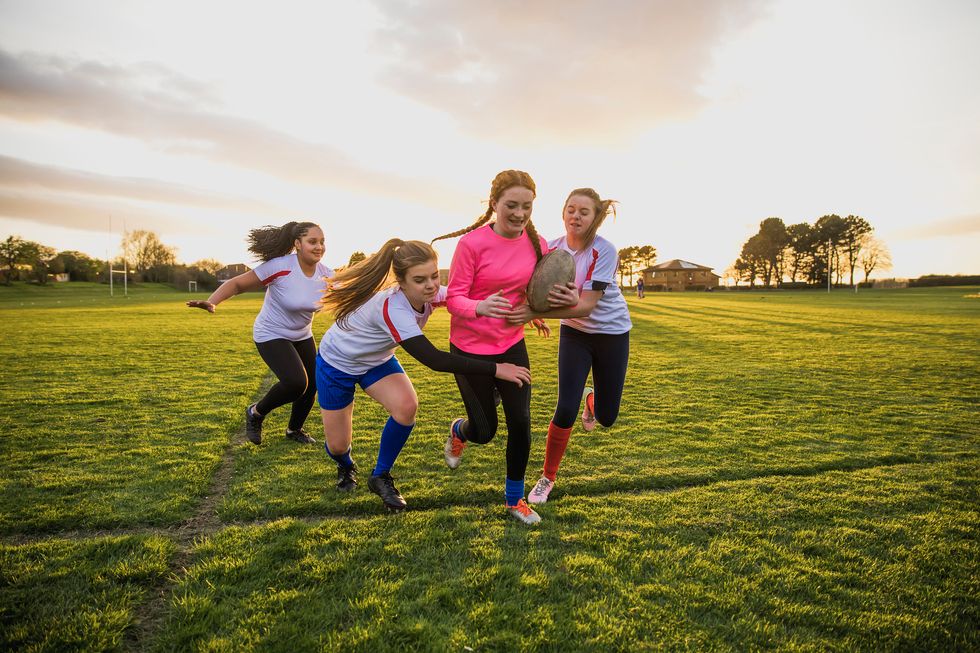 Girls' Sports-Related Concussions May Last Twice as Long