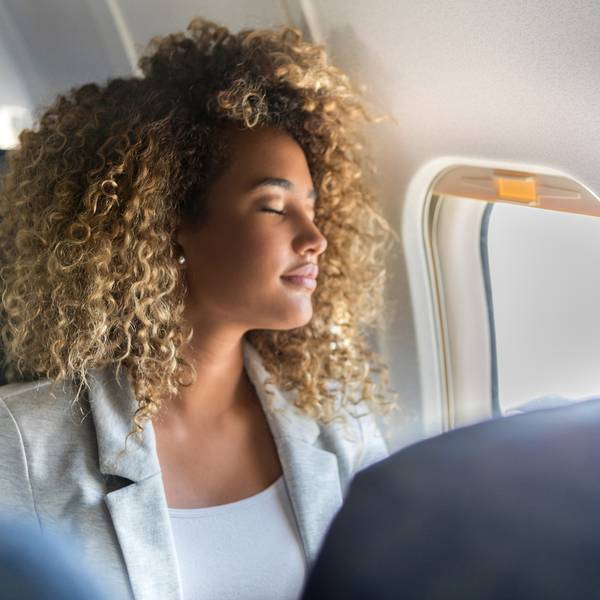 How to Stay Healthy During Holiday Flights