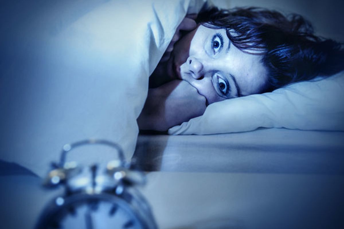 Turn how a sleeping while woman to on How to