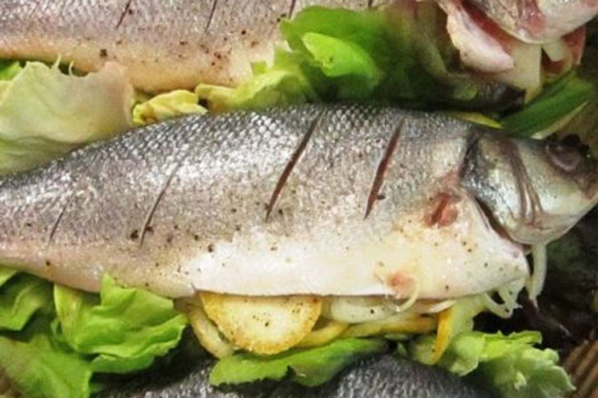 Gluten-Free Grilled Fish With Roasted Kale Chips