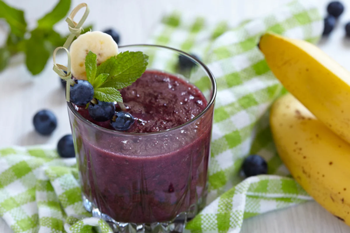 Blueberry Banana Oatmeal Chia Smoothie