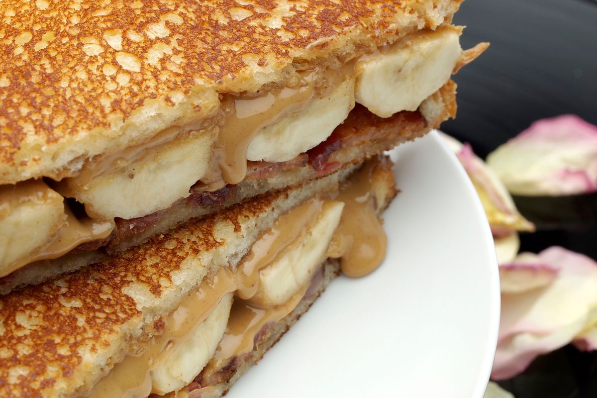Grilled Peanut Butter and Banana Sandwich