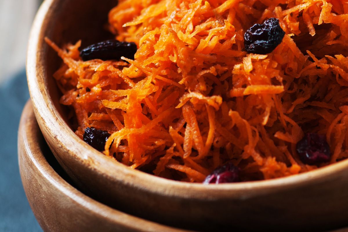 Shredded Carrots With Dried Fruit Salad