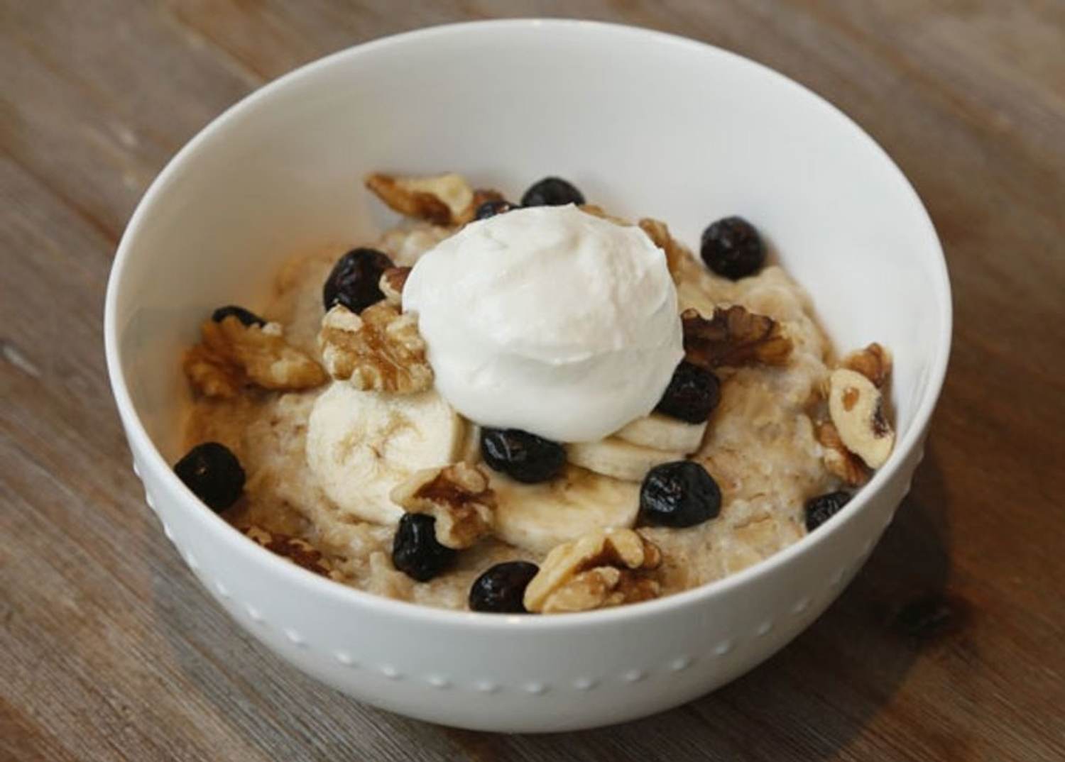Egg-White Whipped Vanilla Oatmeal