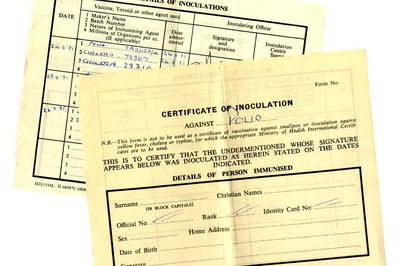 Two 1970s inoculation certificates