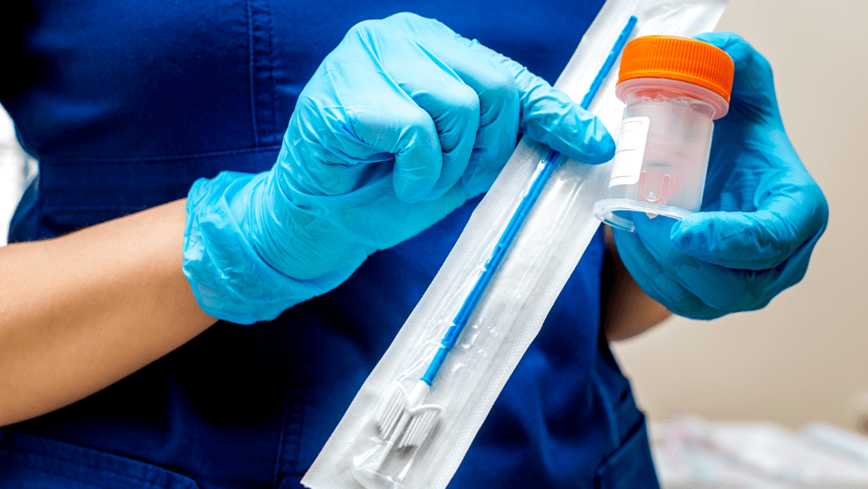 No Posponga Su Prueba de Detección y Vacunación Contra el Cáncer de Cuello Uterino