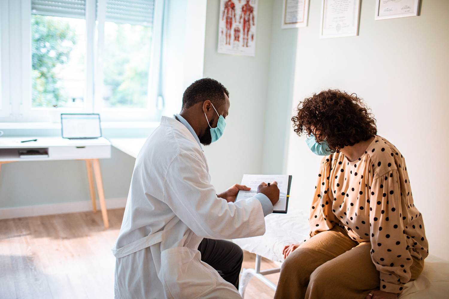 Important Questions to Ask About Heavy Uterine Bleeding and Its Potential Complications: Q & A with Dr. Rashmi Kudesia