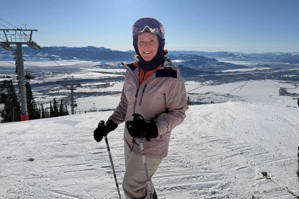 Keirney Vandiver skiing