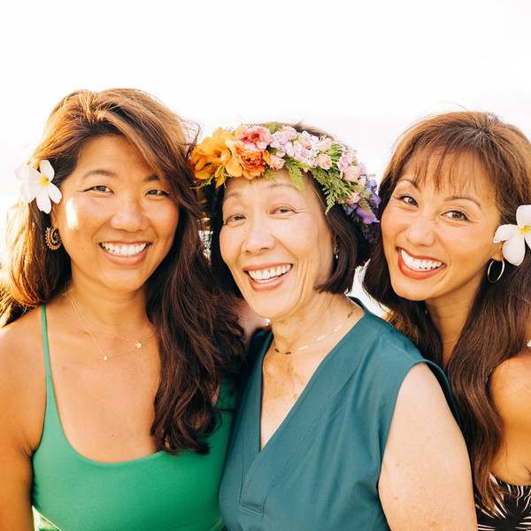 Kelly Miyahara, mom and sister