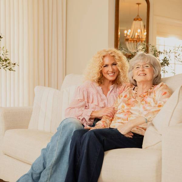 Kimberly Schlapman and her mom