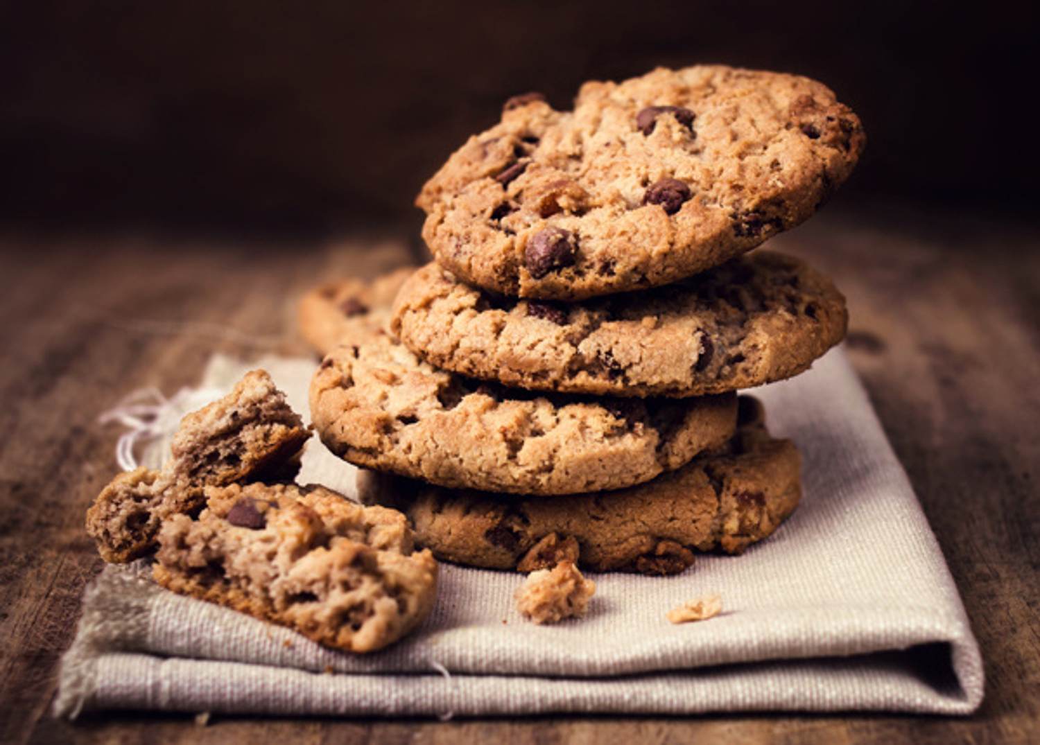 Matcha Almond Chocolate Chip Sable