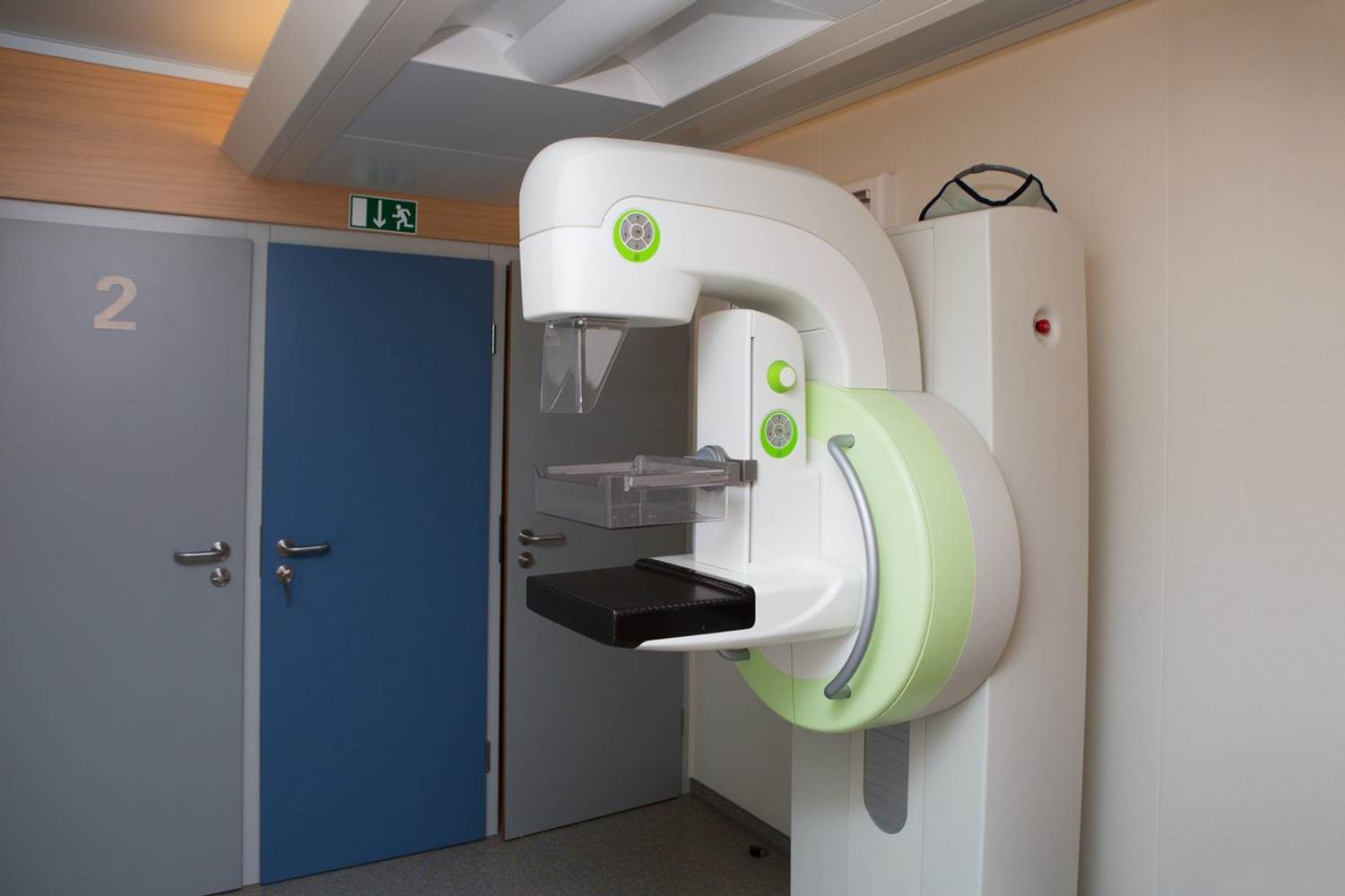 Haciendo que el acceso a la atención para el cáncer de mama sea más fácil