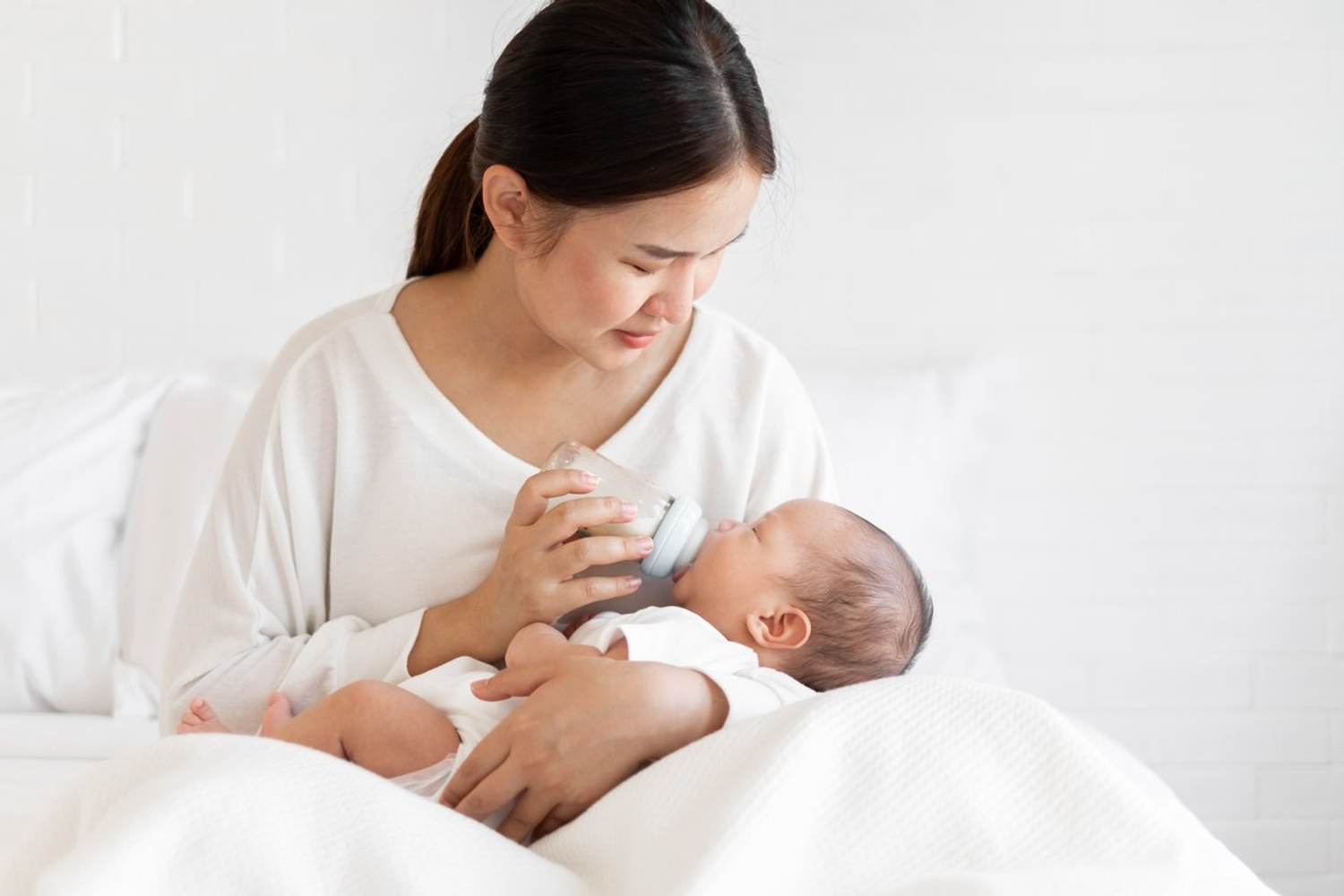 Formula Feeding as an Alternative to Breast Milk