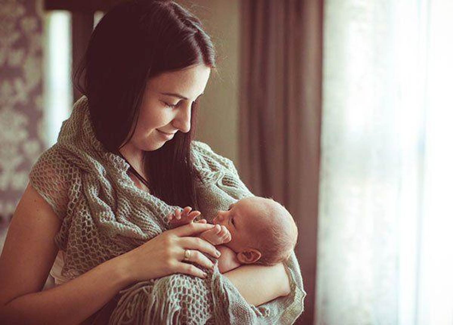 Overcoming Breastfeeding Challenges as a New Mom