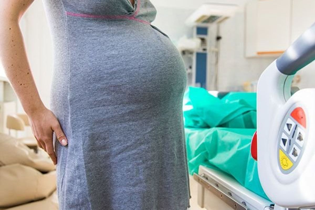 pregnant woman in labor