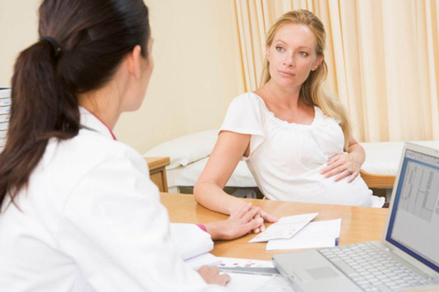 Choosing a Midwife: What You Need to Know