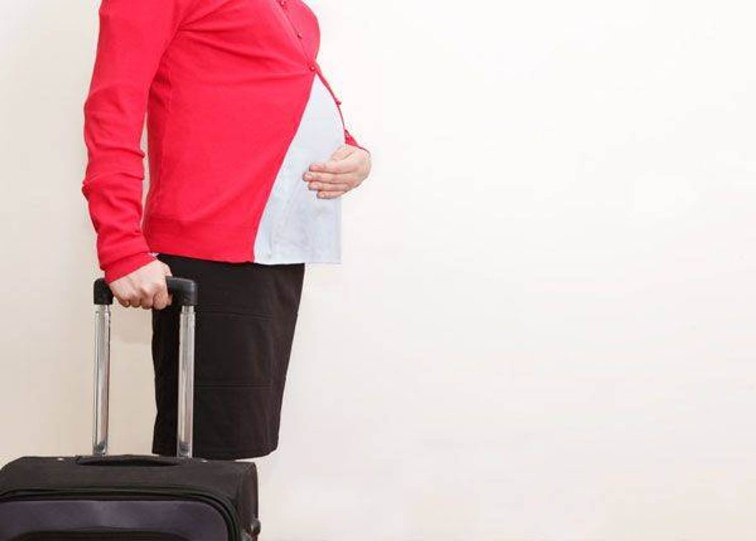 What Moms-to-Be Should Know About Traveling While Pregnant