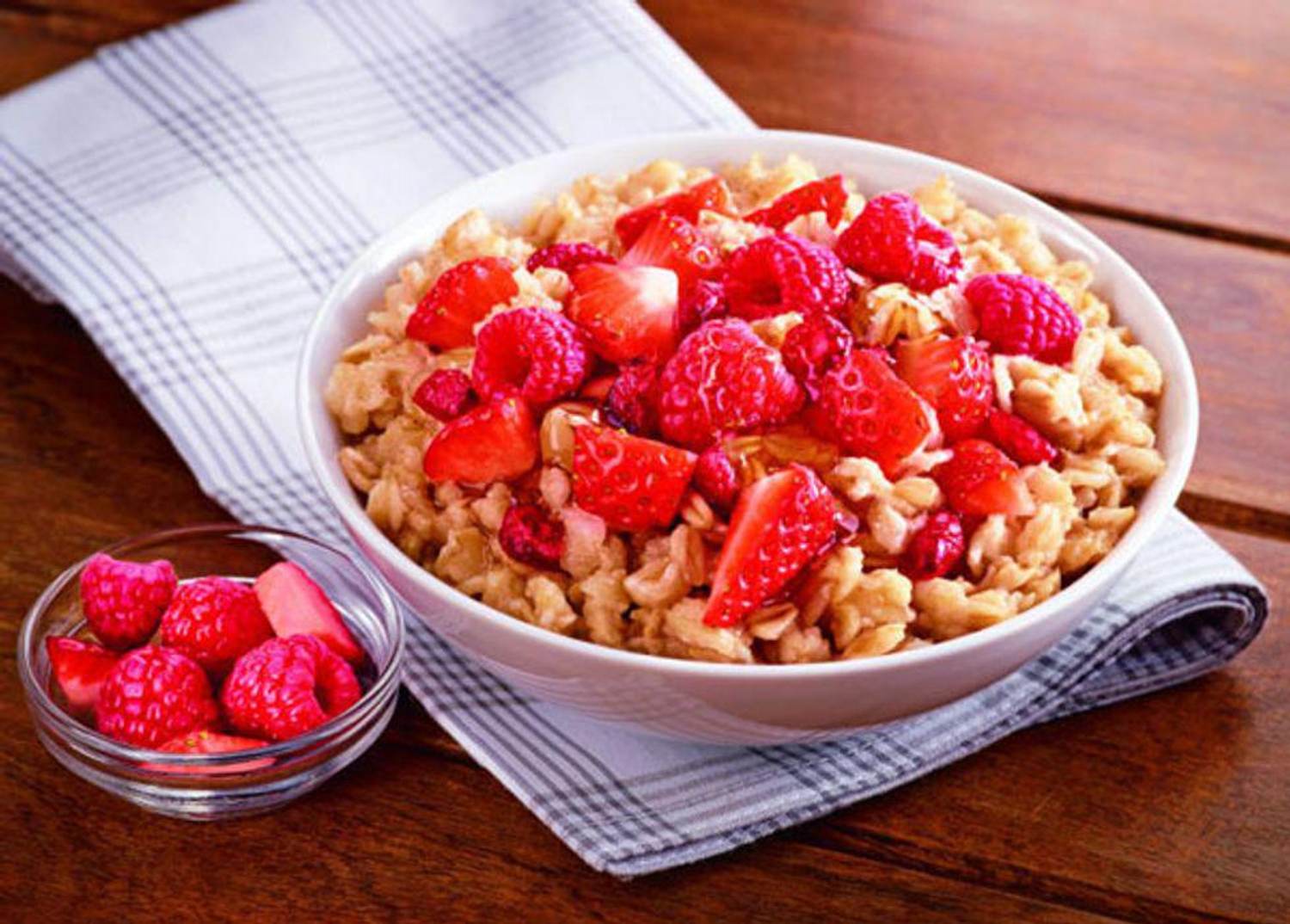 Red Fruit Trio Oatmeal