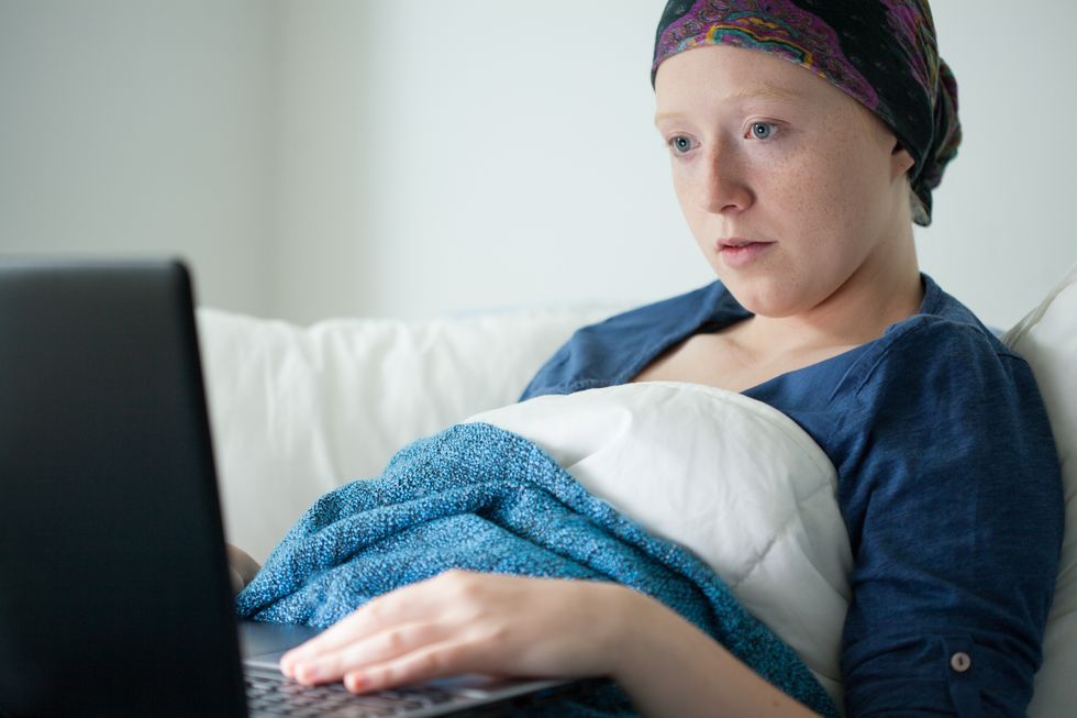 Reporting Symptoms Online May Help Cancer Patients Live Longer