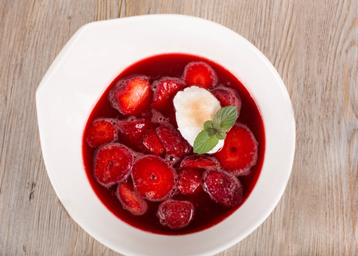 Rhubarb and Strawberry Soup