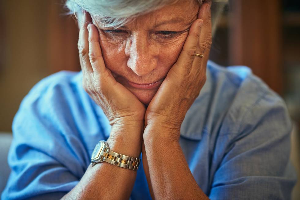 senior woman worried about Alzheimer's