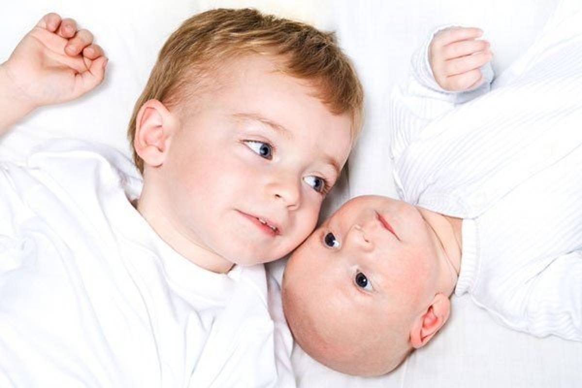 sibling babies