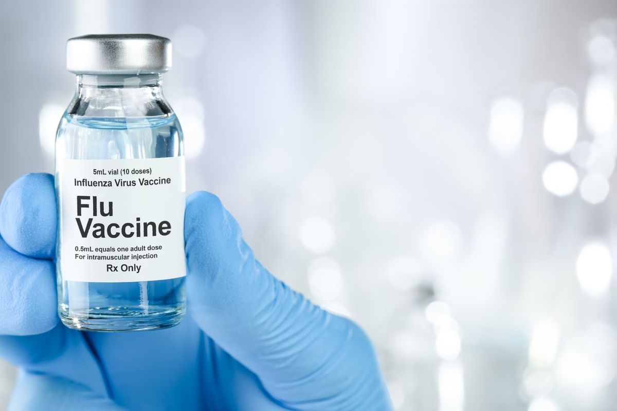 Small drug vial with influenza vaccine