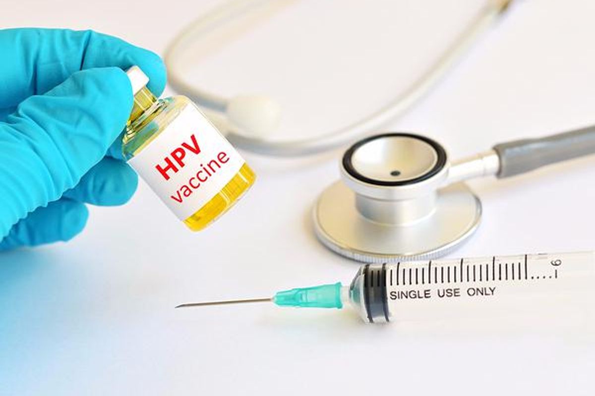 Study Hints at HPV Vaccine's Cancer Prevention Promise