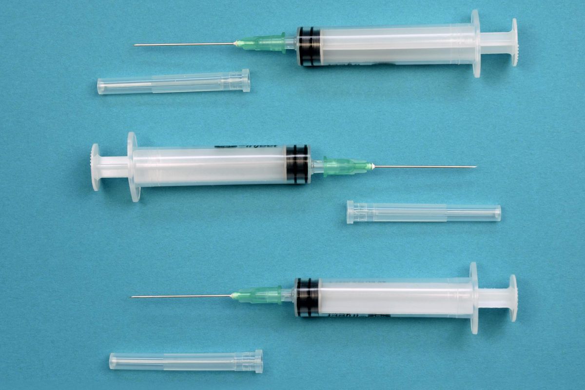 Three needles for vaccine covid-19 injection