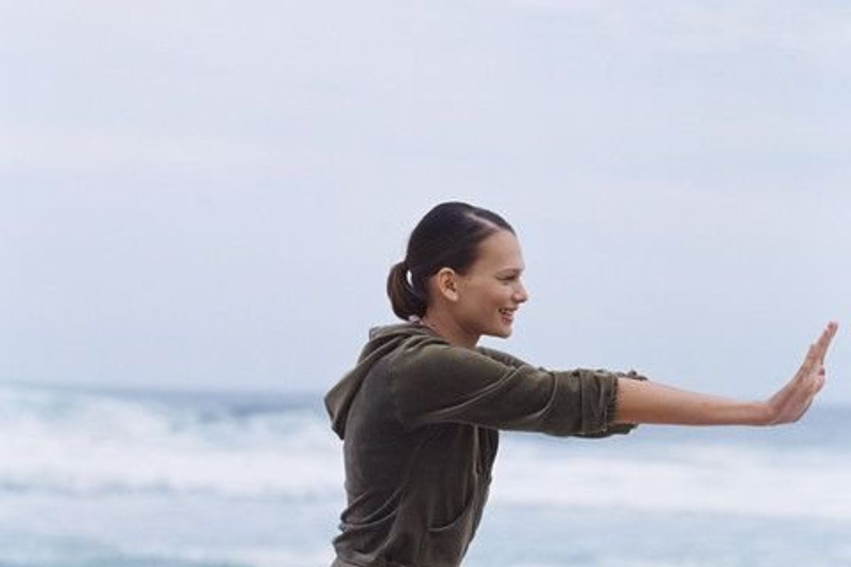woman doing tai chi