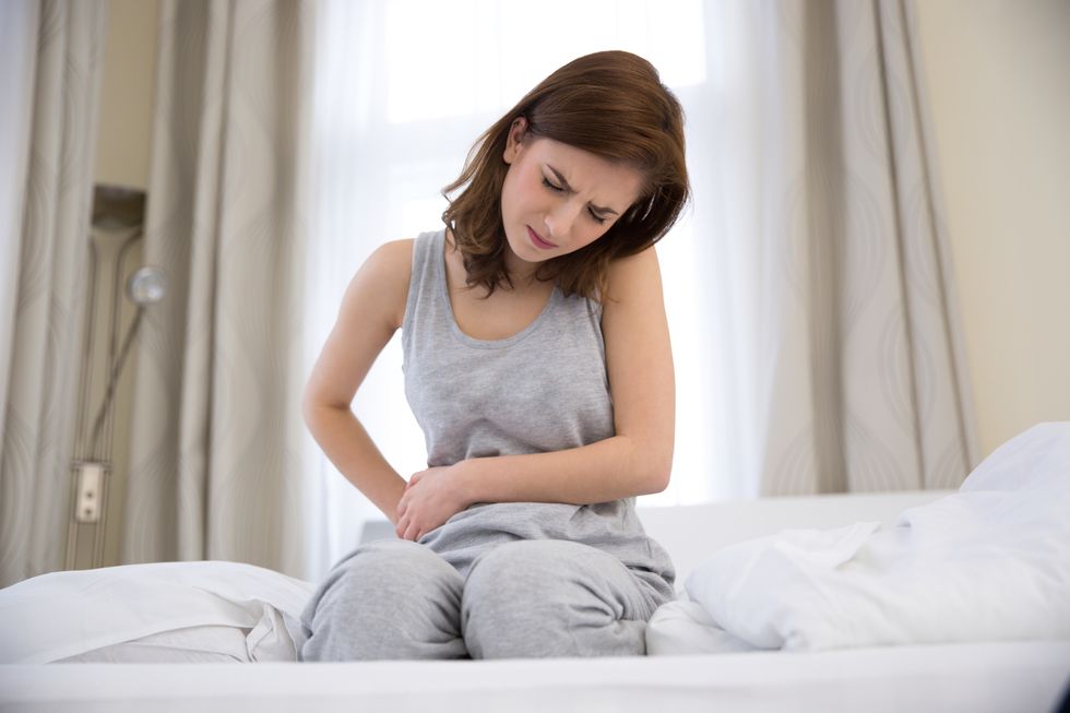 woman experiencing pelvic pain