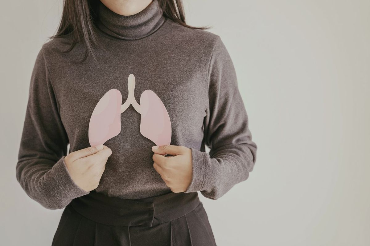 Woman hands holding lung