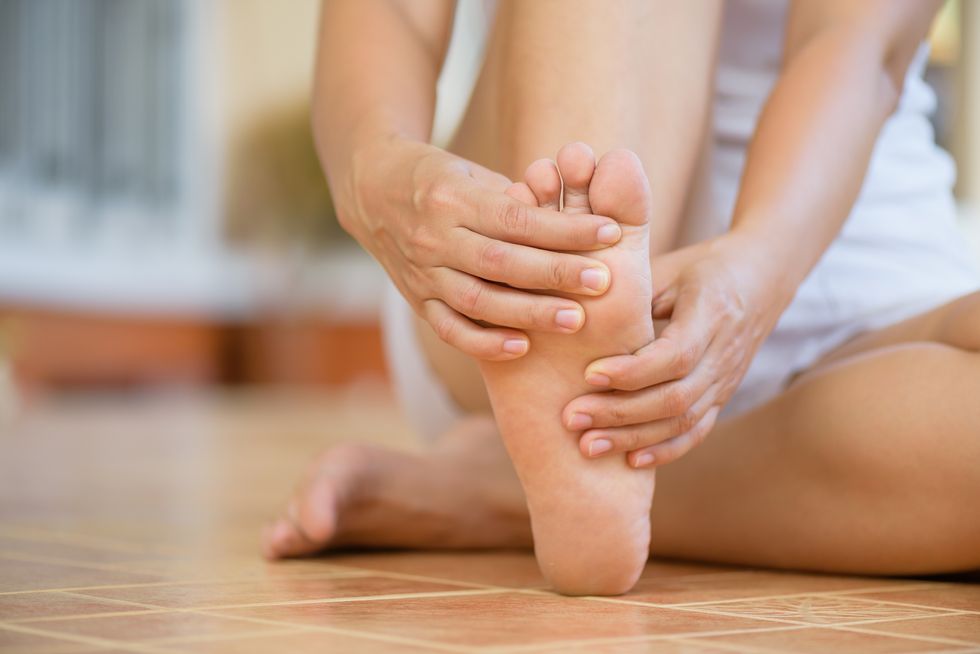 Why Are Your Toes Curling Down? - HealthyWomen Why Are Your Toes Curling Down? - HealthyWomen