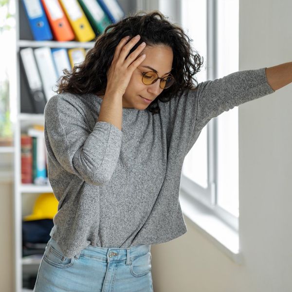 woman in pain from fibromyalgia