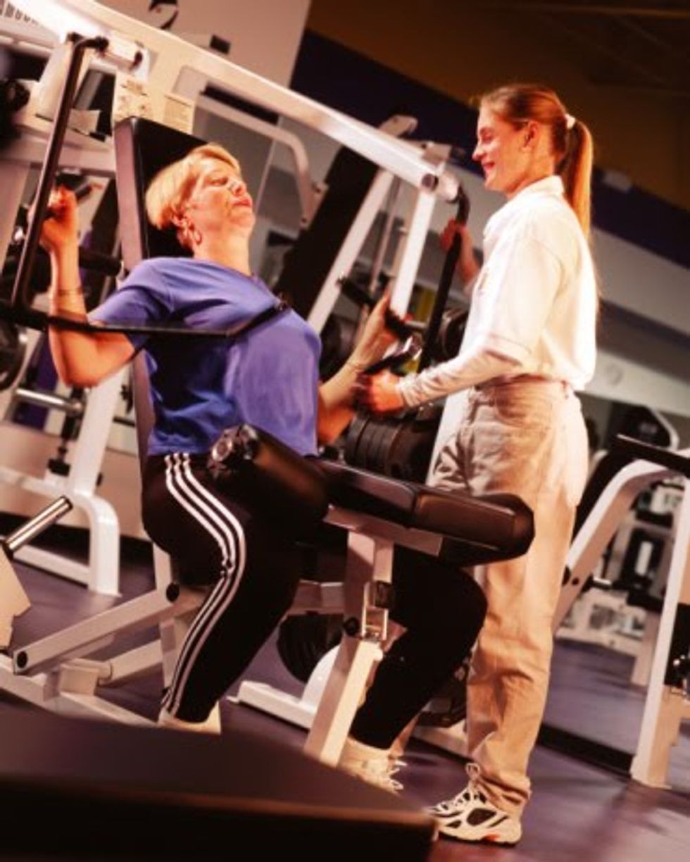 woman lifting weights