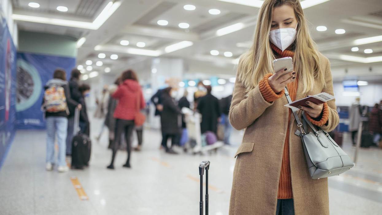 Should You Wear a Mask on a Plane, Bus or Train When There’s No Mandate? 4 Essential Reads to Help You Decide
