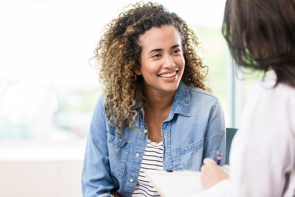 woman talking to her doctor about Von Willebrand Disease and Pregnancy